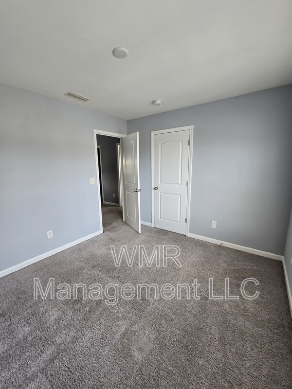 Building Photo - 912 Sherman St