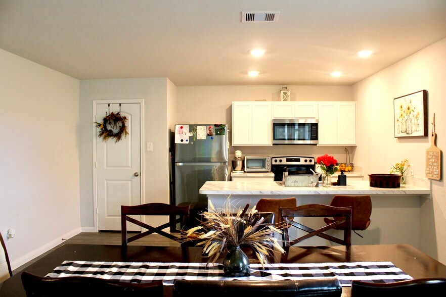 Building Photo - 11040 Pelican Hill Ln