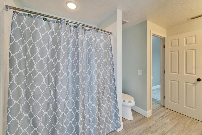 Building Photo - 18507 Country Crest Pl