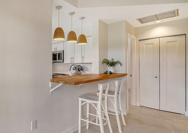 Building Photo - 6467 Carrington Cir