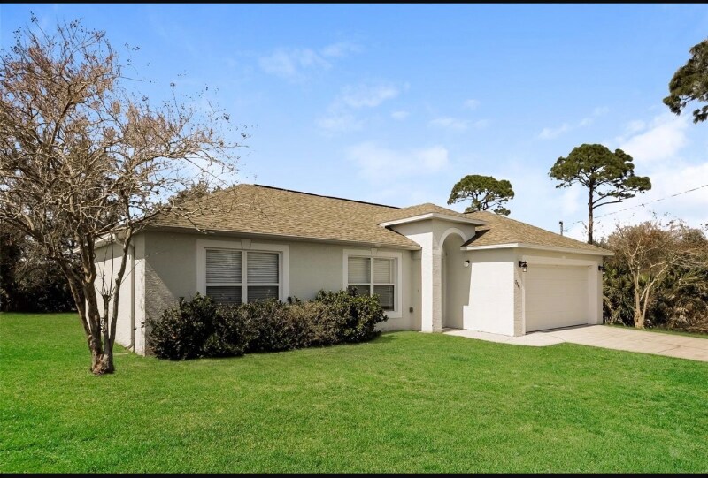 Building Photo - 2241 Burlington St