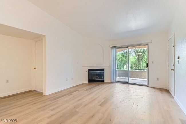Building Photo - 7885 W Flamingo Rd