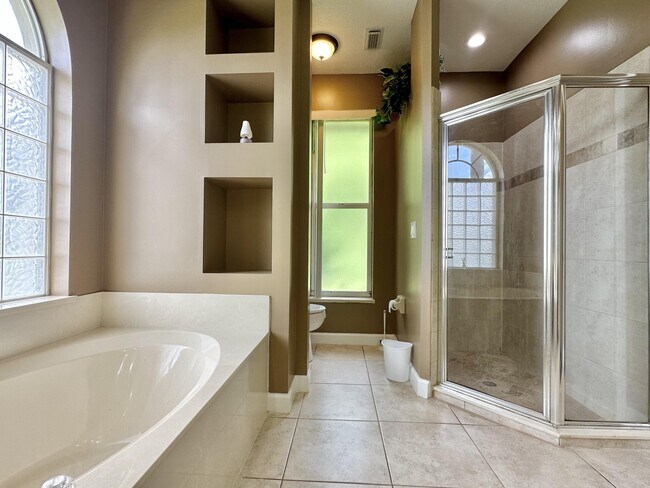 Building Photo - 5399 NW Lamoore Ln