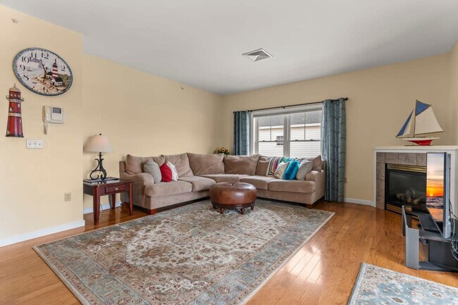 Building Photo - 15 K St