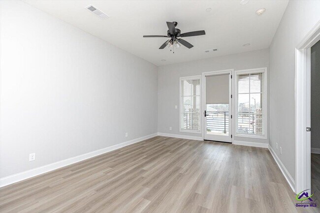 Building Photo - 1013 Northside Dr