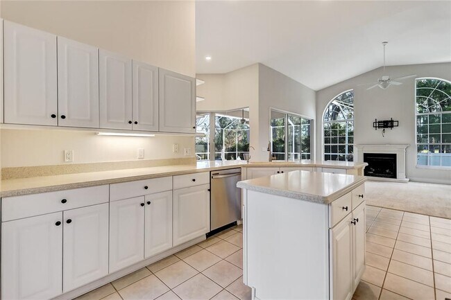 Building Photo - 16 Edgar Ln