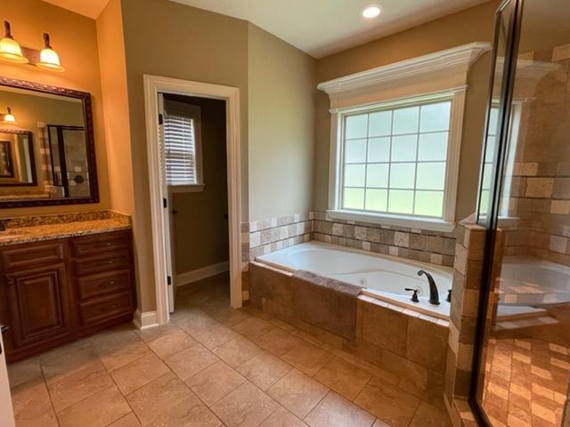 Building Photo - 2102 Hiwassee Dr