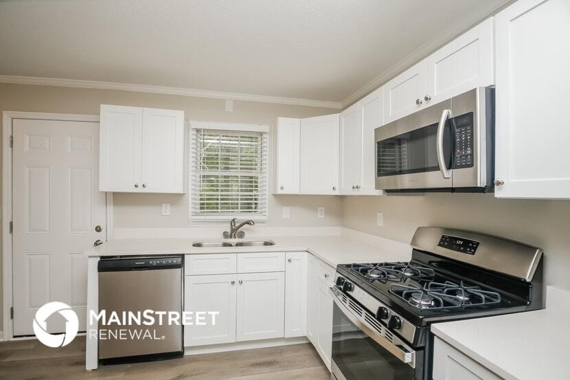 Building Photo - 2452 Clintwood Dr
