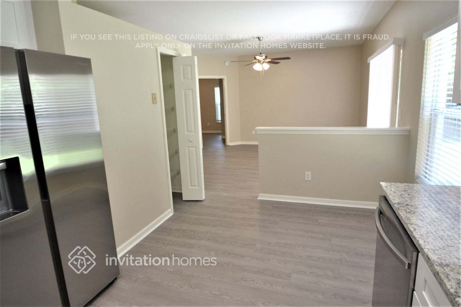 Building Photo - 657 Silver Birch Pl