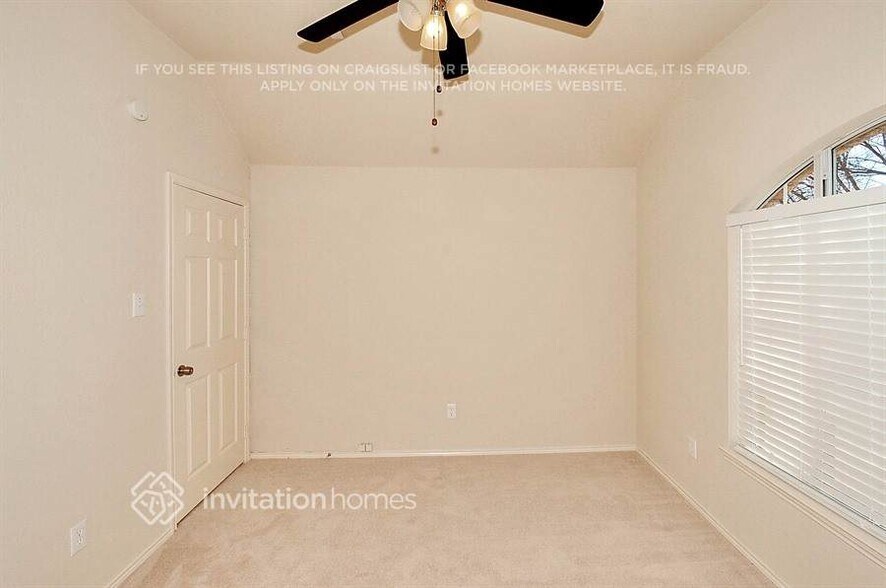 Building Photo - 2432 Telluride Dr