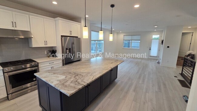 Building Photo - 11014 E Hinsdale Cir