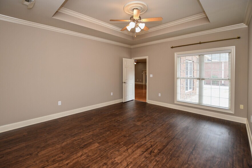 Building Photo - 260 Old Overton Dr