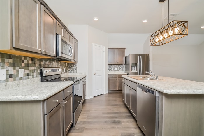 Building Photo - 904 Silver Maple Ln