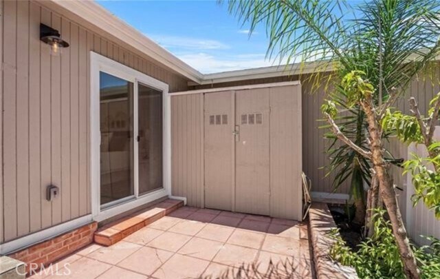 Building Photo - 25786 Via Lomas