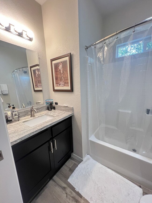Building Photo - Modern 2-Bed, 2-Bath ADU for Rent – in Ups...