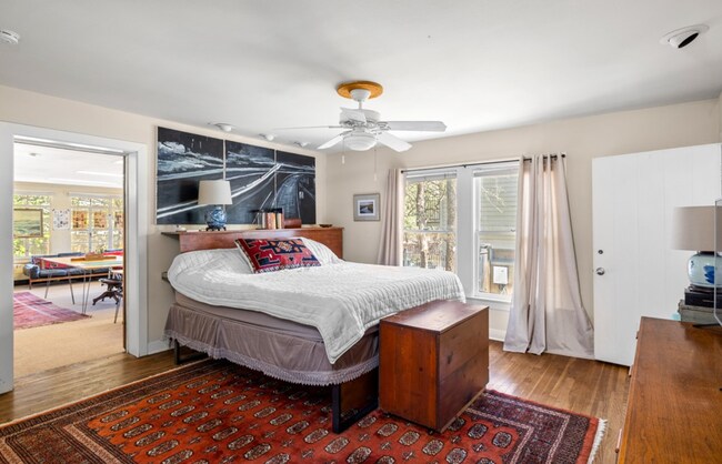 Building Photo - Gorgeous Tarrytown Home for Rent