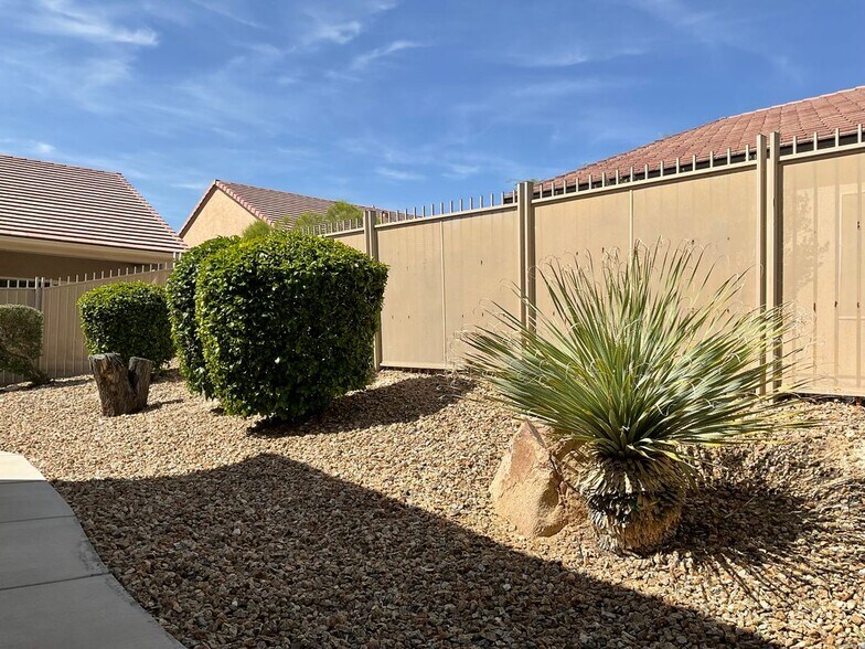 Building Photo - 7937 North Tern