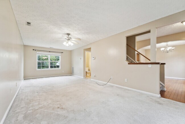 Building Photo - 2005 Rathie Dr