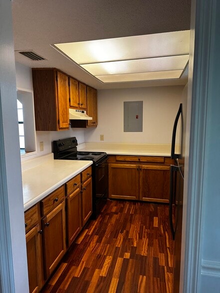 Kitchen - 6462 Sweet Gum Trl
