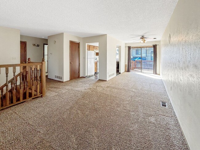 Building Photo - $0 DEPOSIT OPTION. CENTRALLY LOCATED 4 BEDROOM SPLIT LEVEL HOME IN WESTMINSTER!