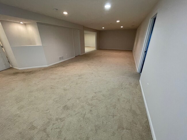 Building Photo - 5022 Dayflower Dr