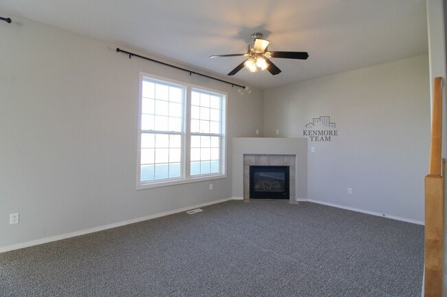 Building Photo - 3 Bedroom, 2.5 Bath Home in West Pasco