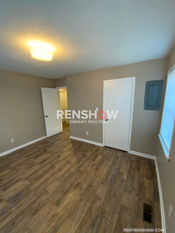 Building Photo - 1020 Merriman Ave