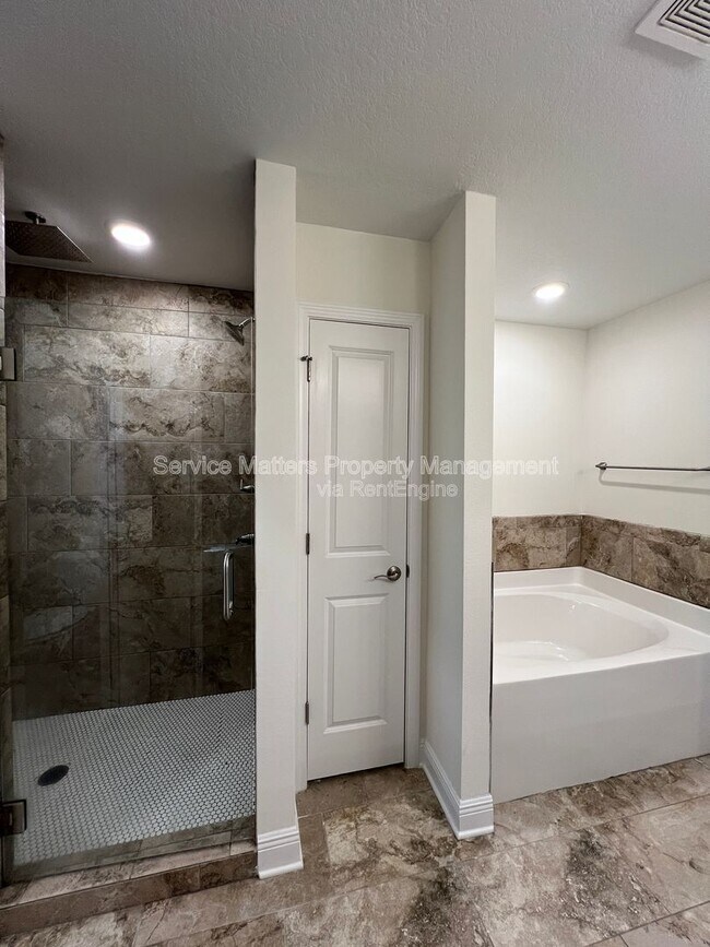 Building Photo - 4527 Plowman Ln