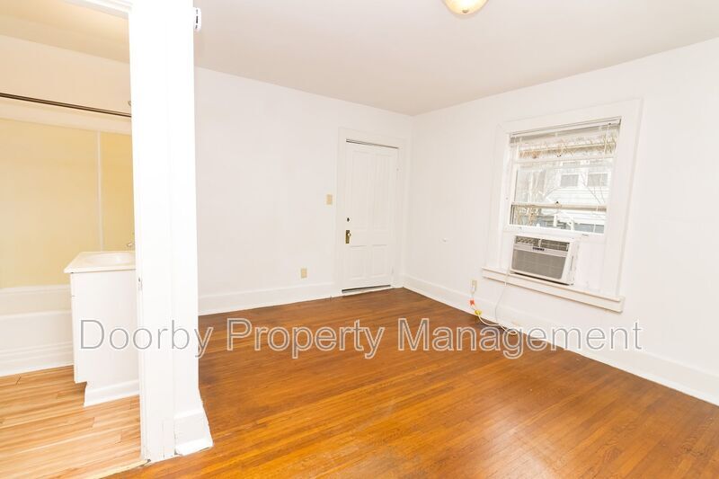 Building Photo - 12 Bellflower Cir