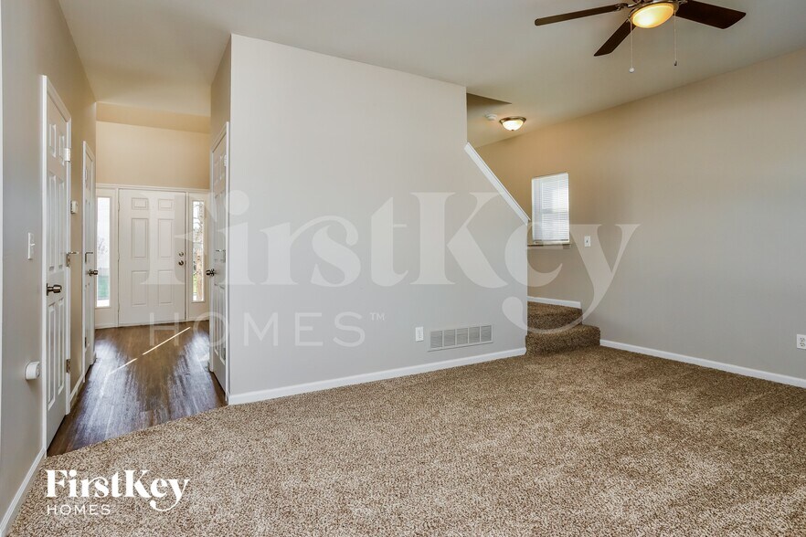 Building Photo - 1097 Prince Albert Ct