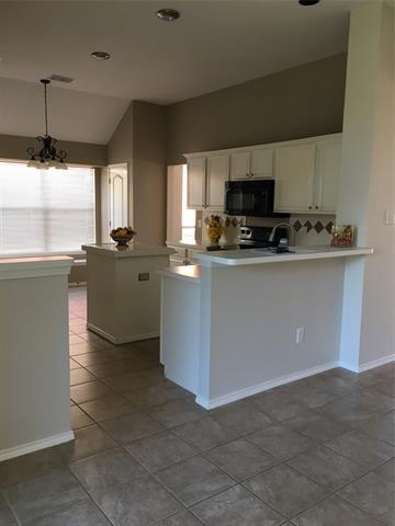 Building Photo - 4724 Sunflower Dr