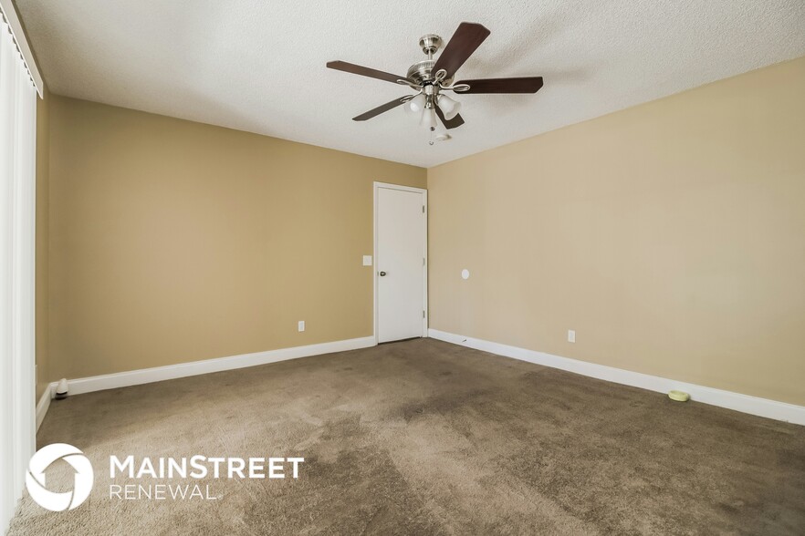 Building Photo - 4775 Doreen Rd