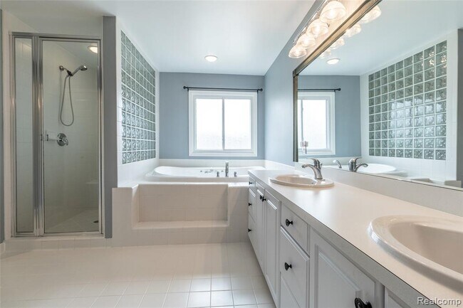 Building Photo - 24084 Westmont Dr