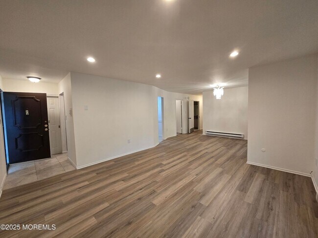 Building Photo - 218 Medford Ct