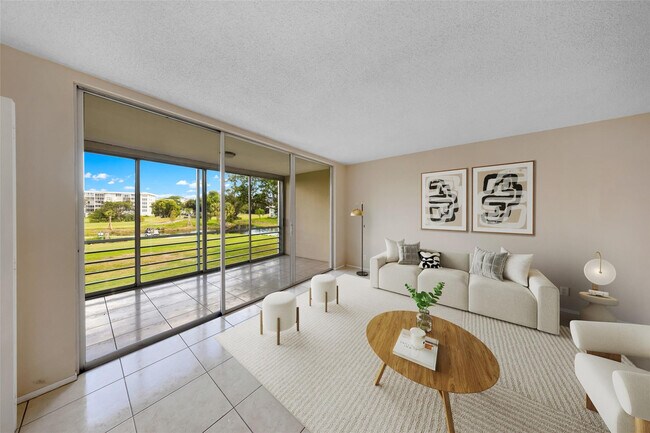 Primary Photo - 2601 S Palm Aire Dr