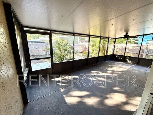 Building Photo - 9503 Rosewalk Ct