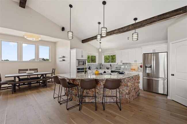 Building Photo - 21803 Briarcliff Dr