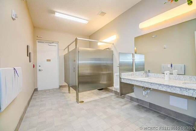 Building Photo - 151 Sword Fern Pl