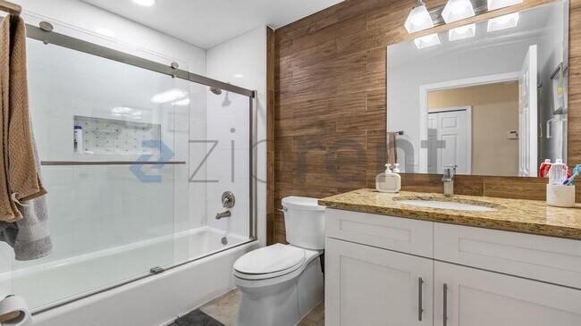 Building Photo - 1745 Banyan Creek Ct