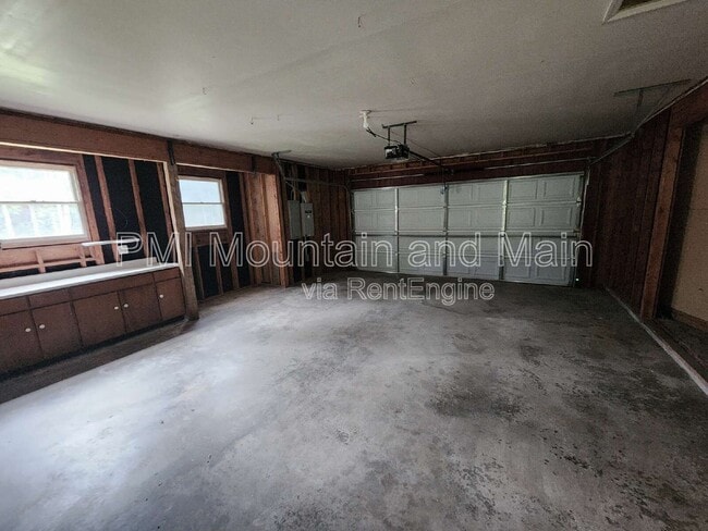 Building Photo - 53 Jump Cove Rd