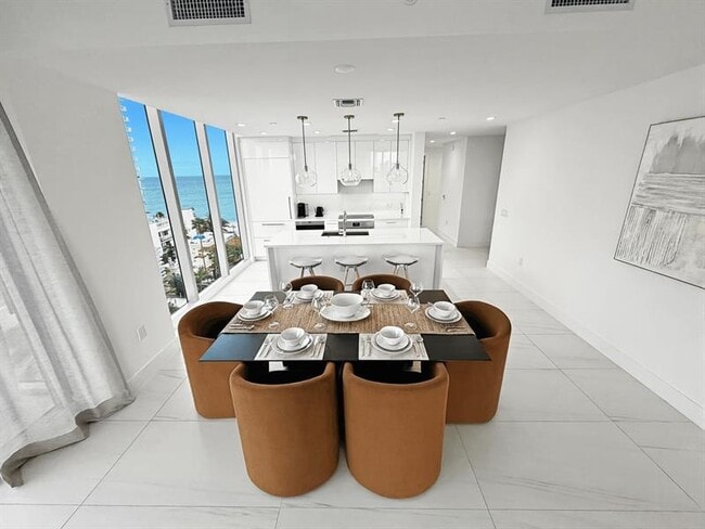 Building Photo - 151 N Seabreeze Blvd