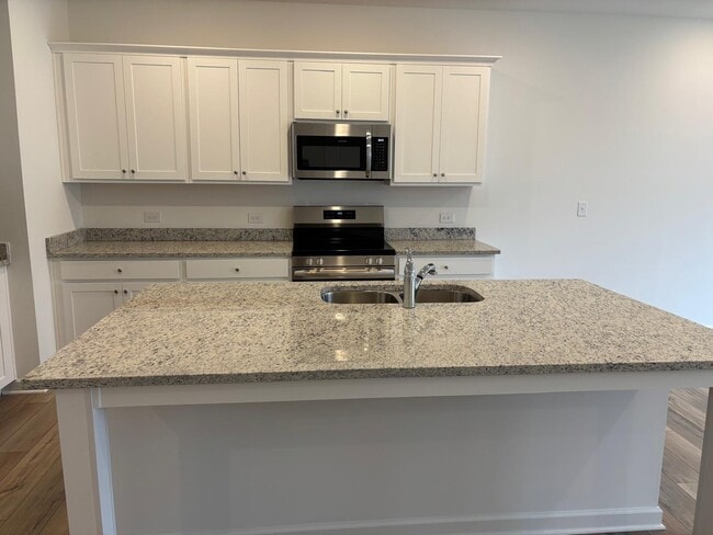 Building Photo - 155 Vision St