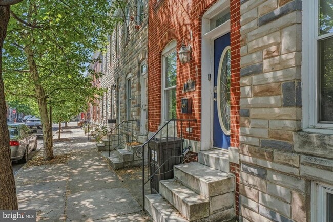 Building Photo - 118 N Ellwood Ave