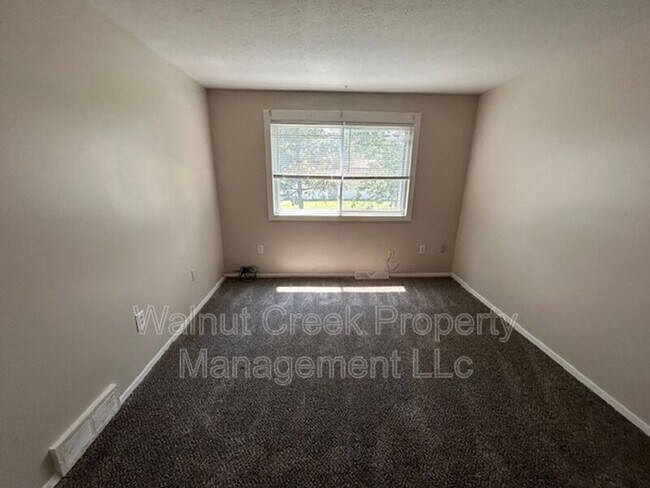 Building Photo - 5520 Beavercrest Dr