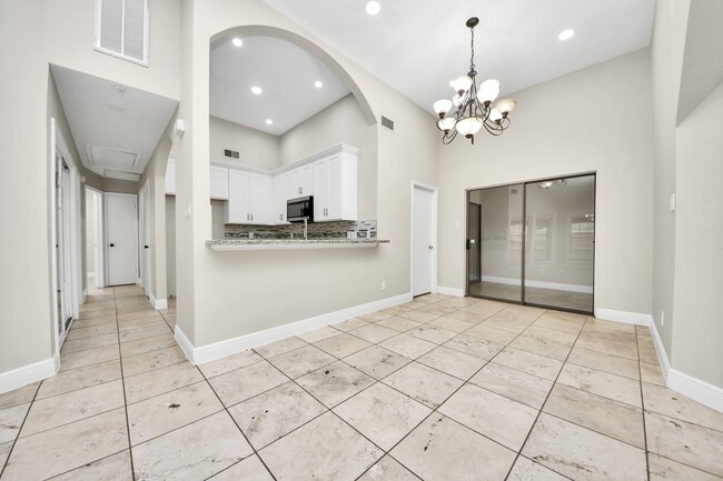 Building Photo - 5039 E Pagewick Dr