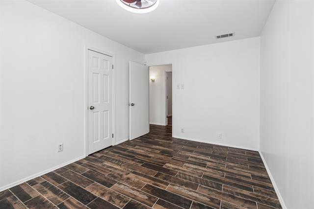 Building Photo - 5929 Canterview Dr