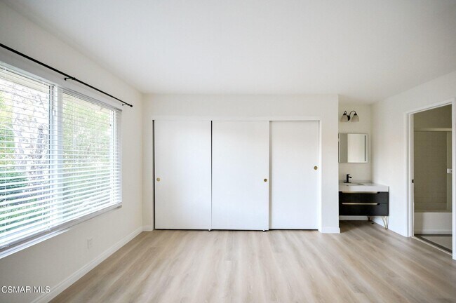 Building Photo - 681 Triunfo Canyon Rd