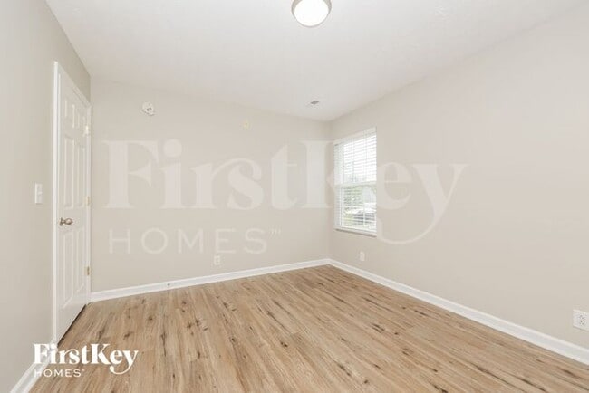 Building Photo - 1425 Westview Dr
