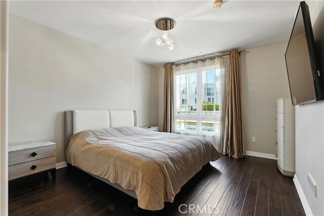 Building Photo - 403 Caruso Ave