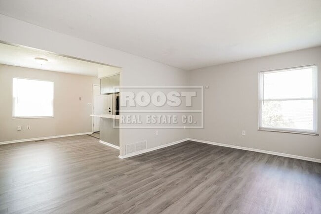 Building Photo - 5623 Chatford Dr